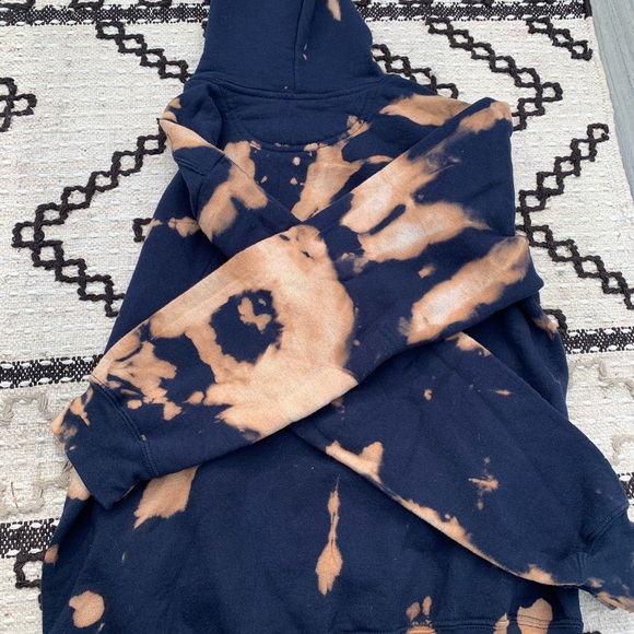 NWT Navy Blue tie dye hooded l/s sweatshirt - Picture 13 of 16